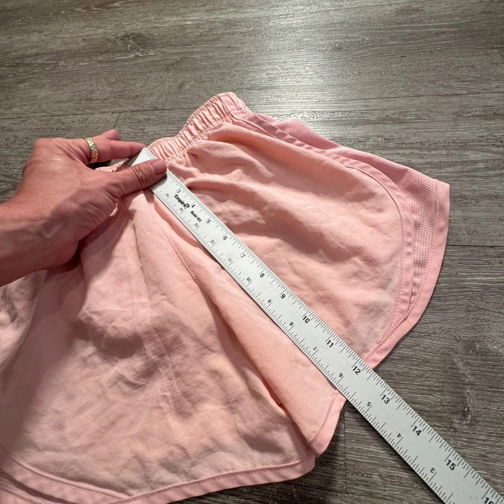 Nike Running Shorts Womens XS Pink Polyester Dri-FIT Tempo Mid-Rise DB4487-632